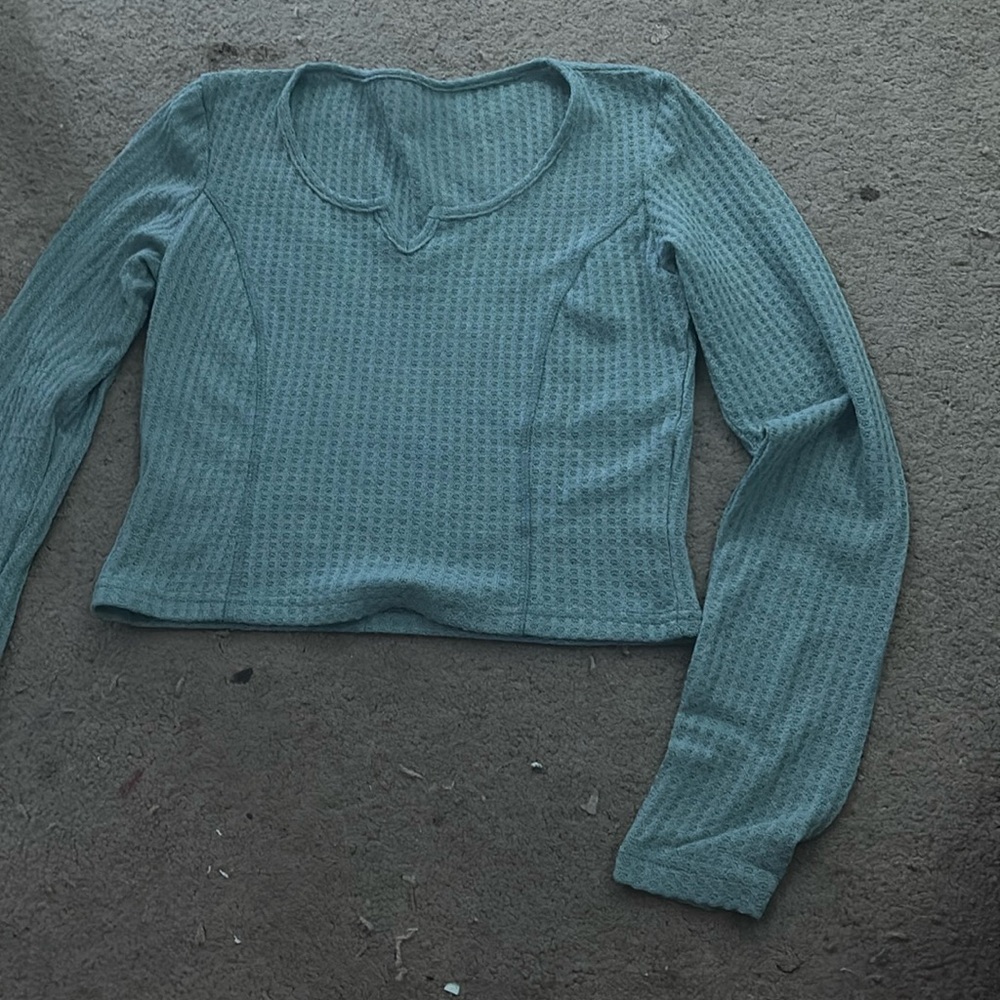 blue long sleeve shirt